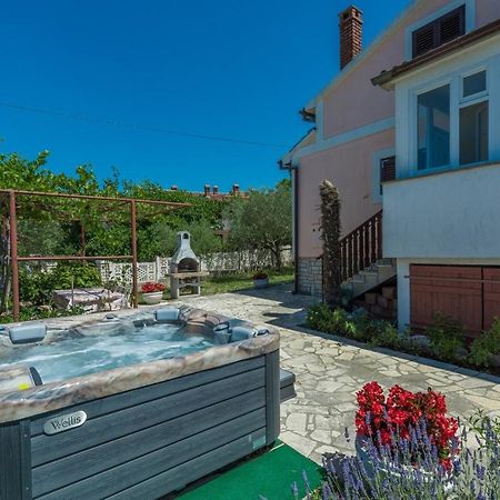 Ferienhaus Zora With Whirlpool Sveti Lovreč Pazenatički Extérieur photo
