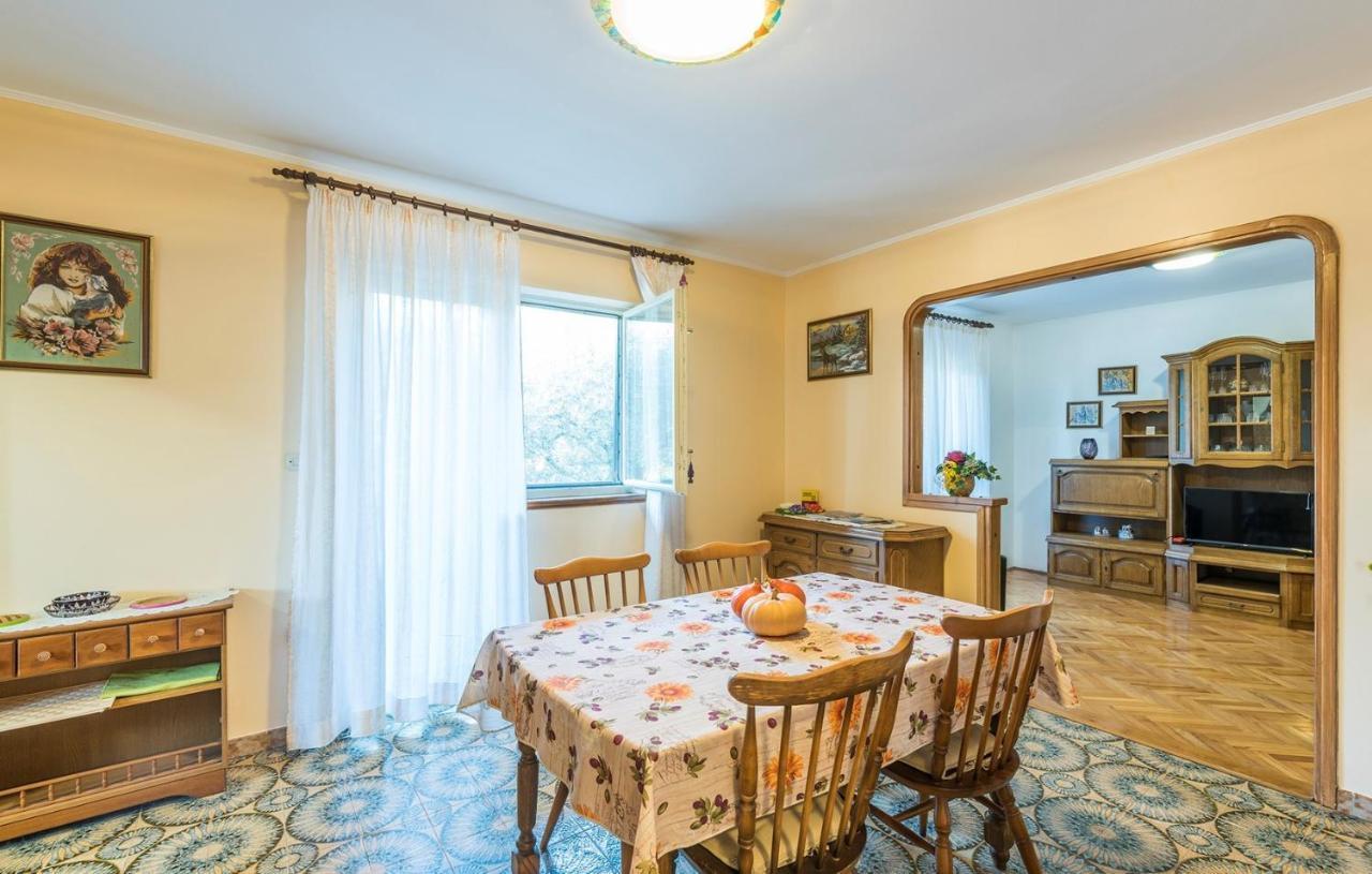 Ferienhaus Zora With Whirlpool Sveti Lovreč Pazenatički Extérieur photo