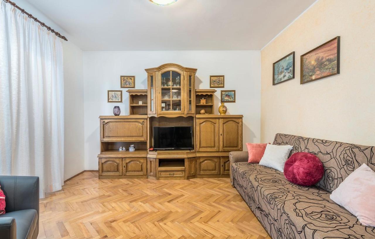 Ferienhaus Zora With Whirlpool Sveti Lovreč Pazenatički Extérieur photo