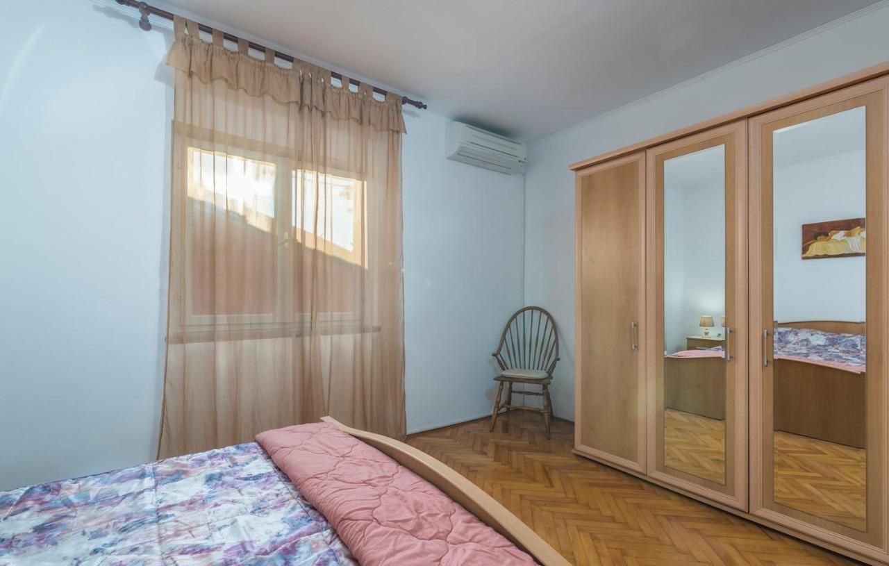 Ferienhaus Zora With Whirlpool Sveti Lovreč Pazenatički Extérieur photo