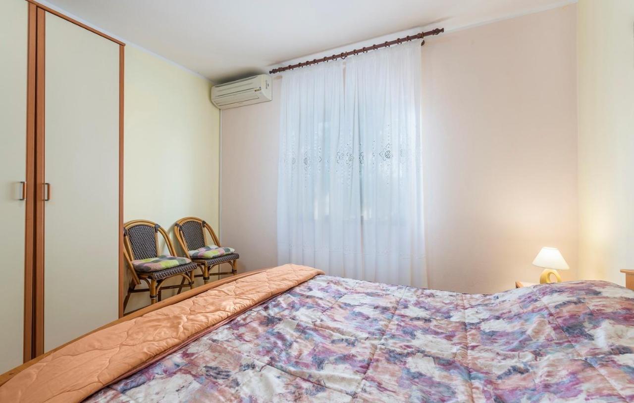 Ferienhaus Zora With Whirlpool Sveti Lovreč Pazenatički Extérieur photo