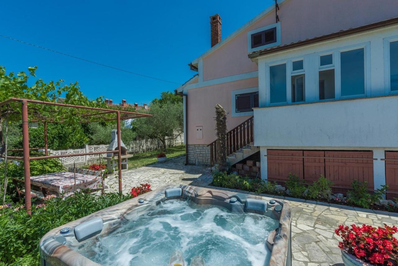 Ferienhaus Zora With Whirlpool Sveti Lovreč Pazenatički Extérieur photo